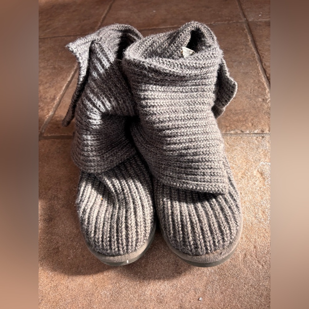 UGG Gray Knit Fold-Over Winter Boots - Picture 2 of 4